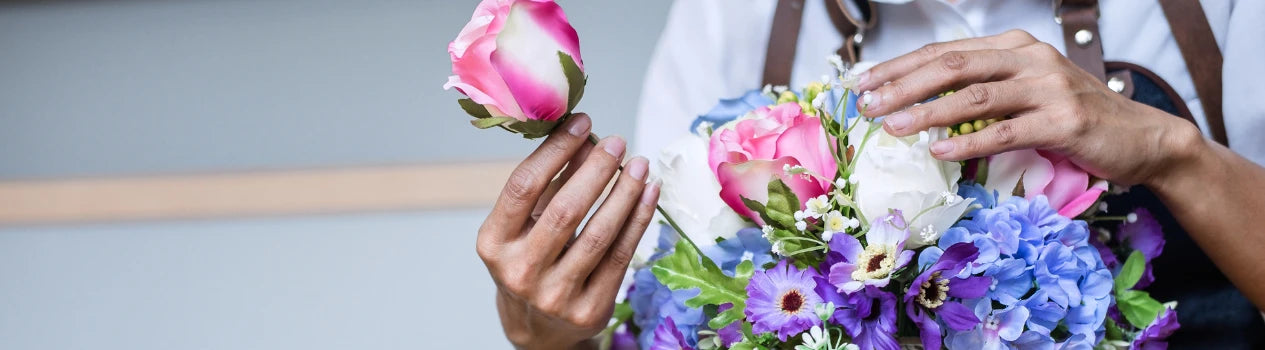 How to Arrange Flowers in a Vase: A Step-by-Step Guide