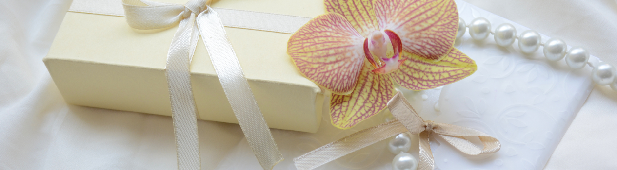 Send A Gift For Her Today!_gifts